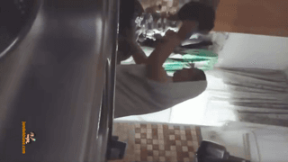 لباس پوشیدن طاهره خانم مسن وطنی