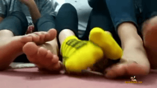 نمایش پا سه نفره