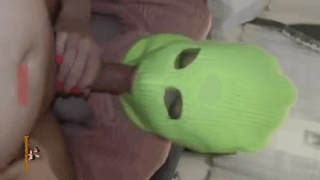 ساک زدن نیلو با ماسک