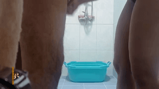 سکس و ارضا شدن محمد و هدیه تو حمام